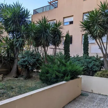 Apartment Hyper Et Calme, A 5 Metres De Monaco