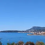 Apartment Hyper Et Calme, A 5 Metres De Monaco